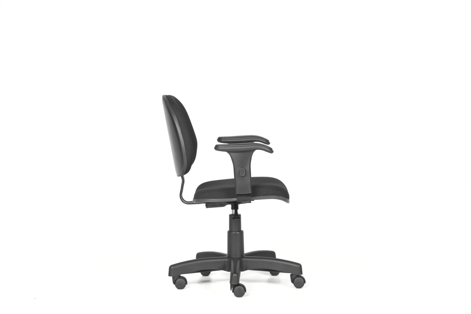 CADEIRA SOFT EXECUTIVA COM BRAÇOS E CONEXÃO LAMINA
